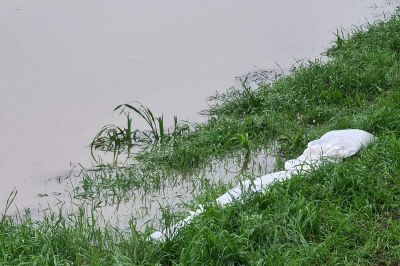 Možno bo razlivanje znotraj protipoplavnih nasipov