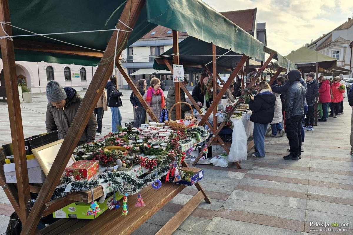 Božično-novoletna tržnica v Ljutomeru