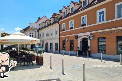 Lokal Štrk se nahaja na Glavnem trgu v Ljutomeru