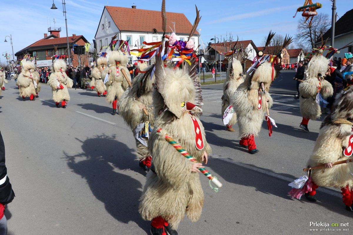 Pustna povorka v Središču ob Dravi